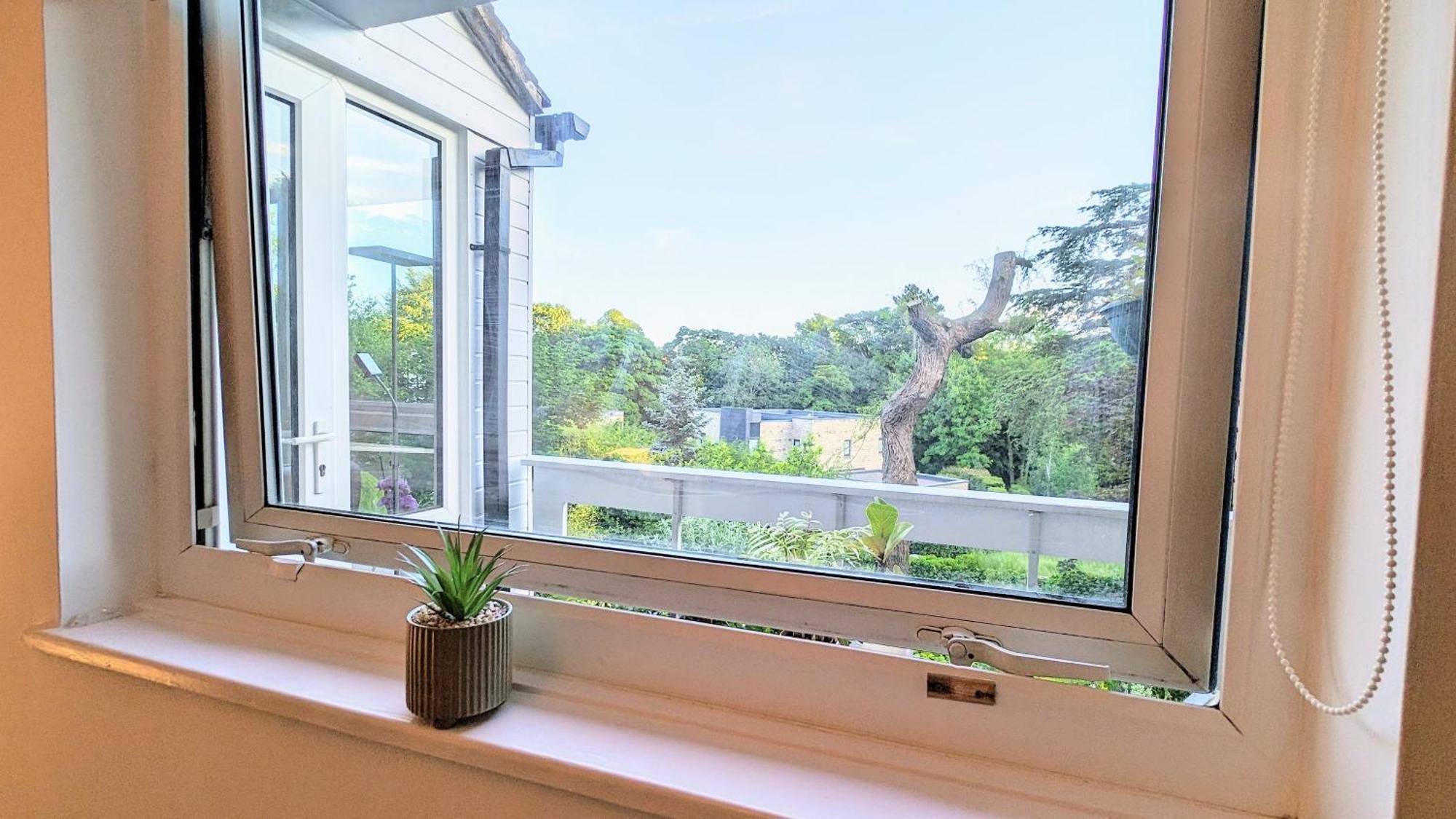 Ranmoor Garden View *